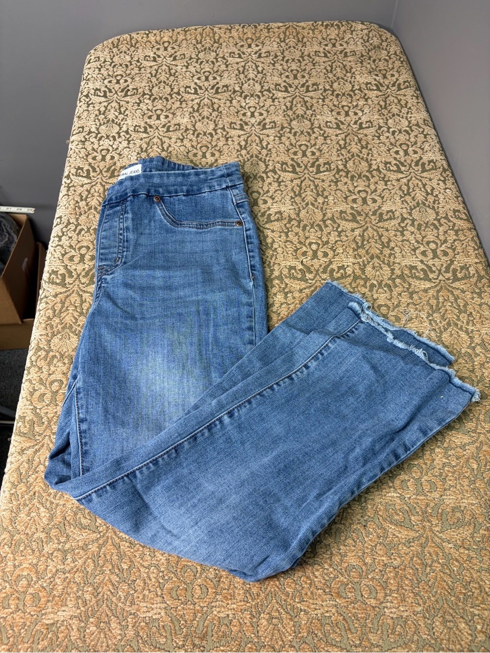 Tribal Jeans Audrey Mid-Rise Straight crop Light Blue Straight-Leg Jeans